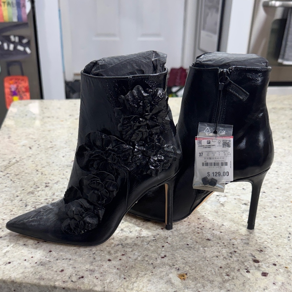 Zara Black Leather Ankle Boots